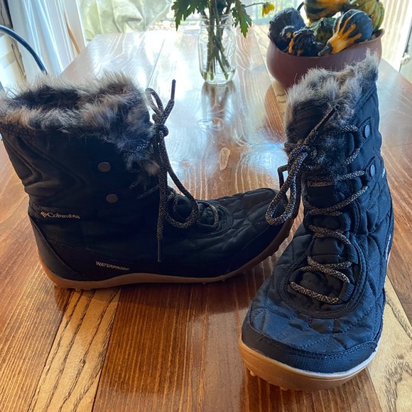 Columbia Minx Shorty III  Winter Boots - Women's - Picture 1 of 7